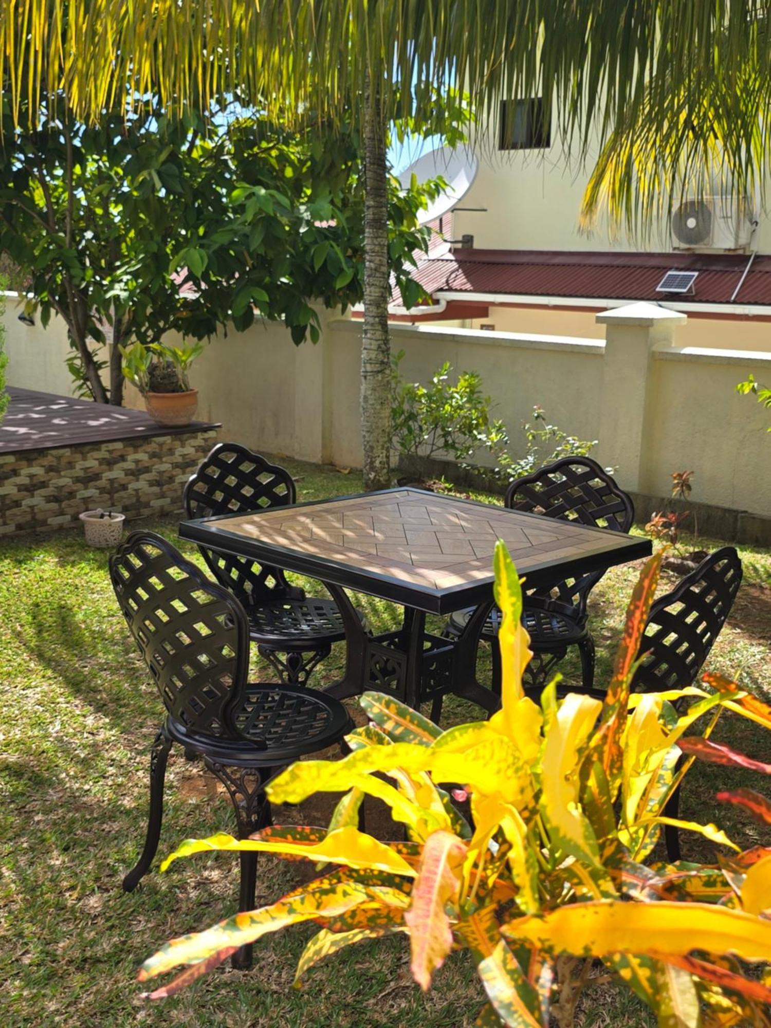 Emma'S Guest House And Self-Catering Au Cap Exteriör bild