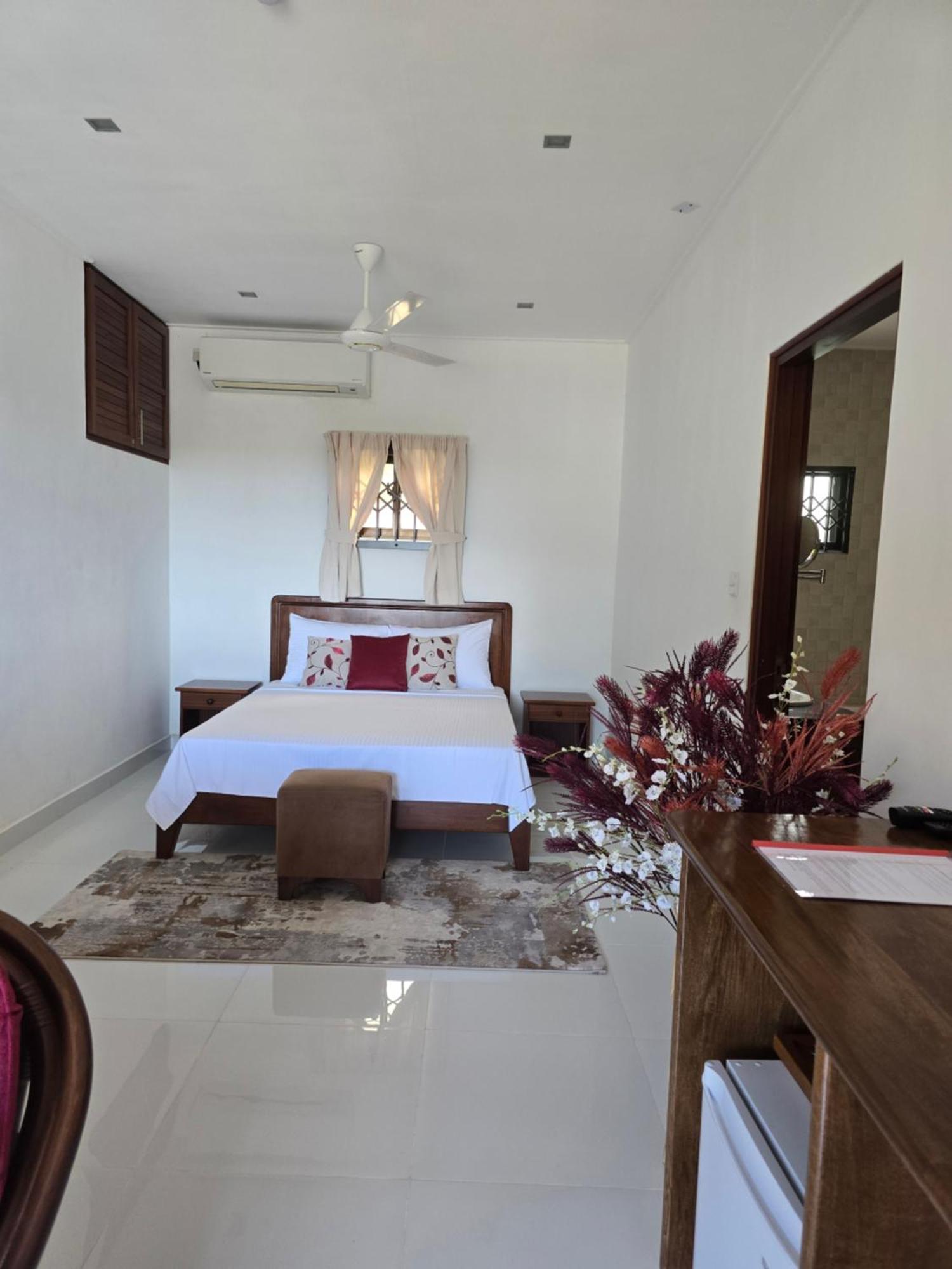 Emma'S Guest House And Self-Catering Au Cap Exteriör bild